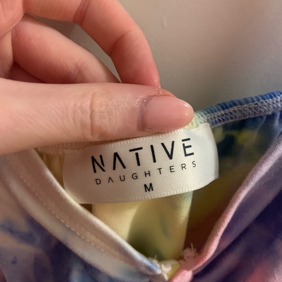 American Threads Top - Picture 2 of 3